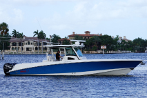 2013 37' Boston Whaler Outrage